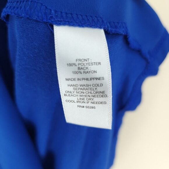 Express Blue Sleeveless Keyhole Blouse - Picture 6 of 7